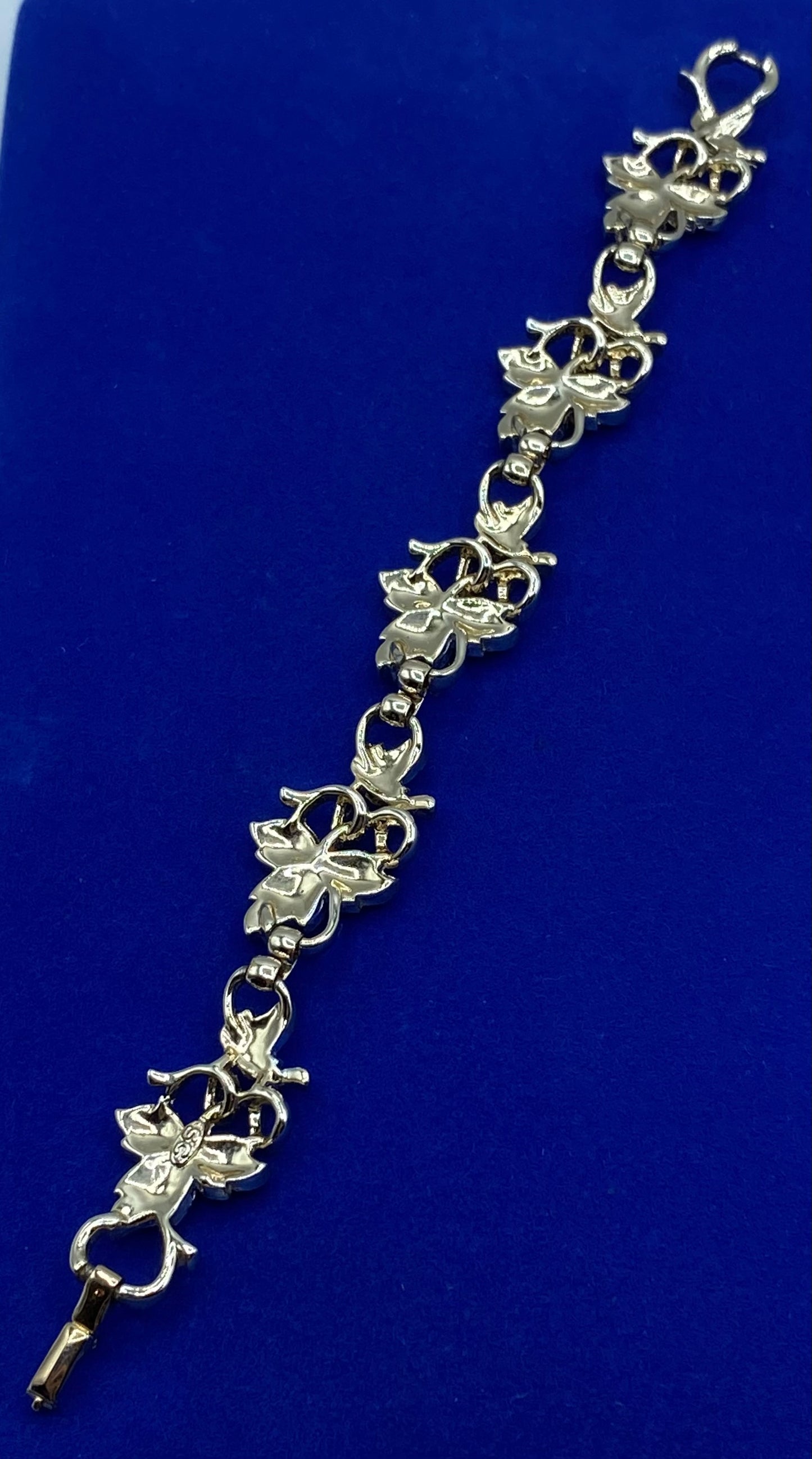 Vintage Sarah Coventry Plain and Fancy Demi Parure Ivy Leaves 3 piece Set
