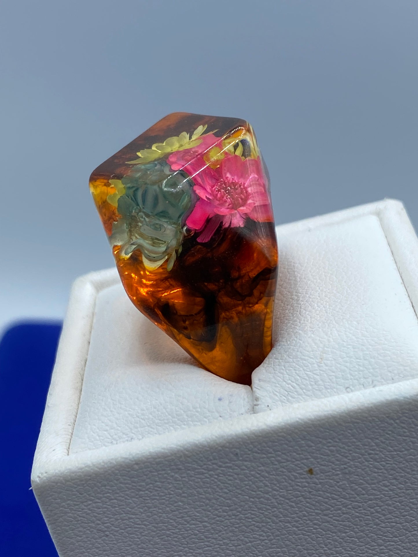 Vintage Floral Lucite Ring