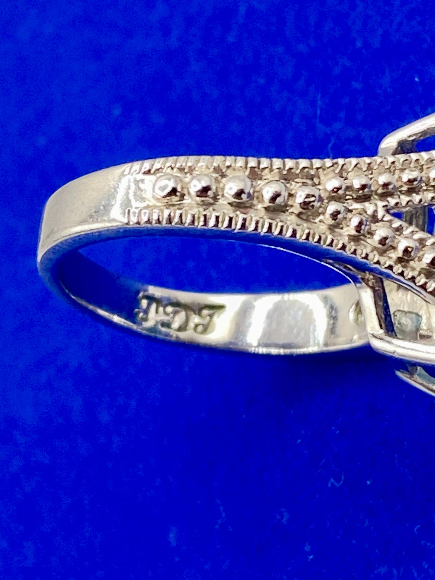 Premier Designs Blue Glass Silver Tone Ring