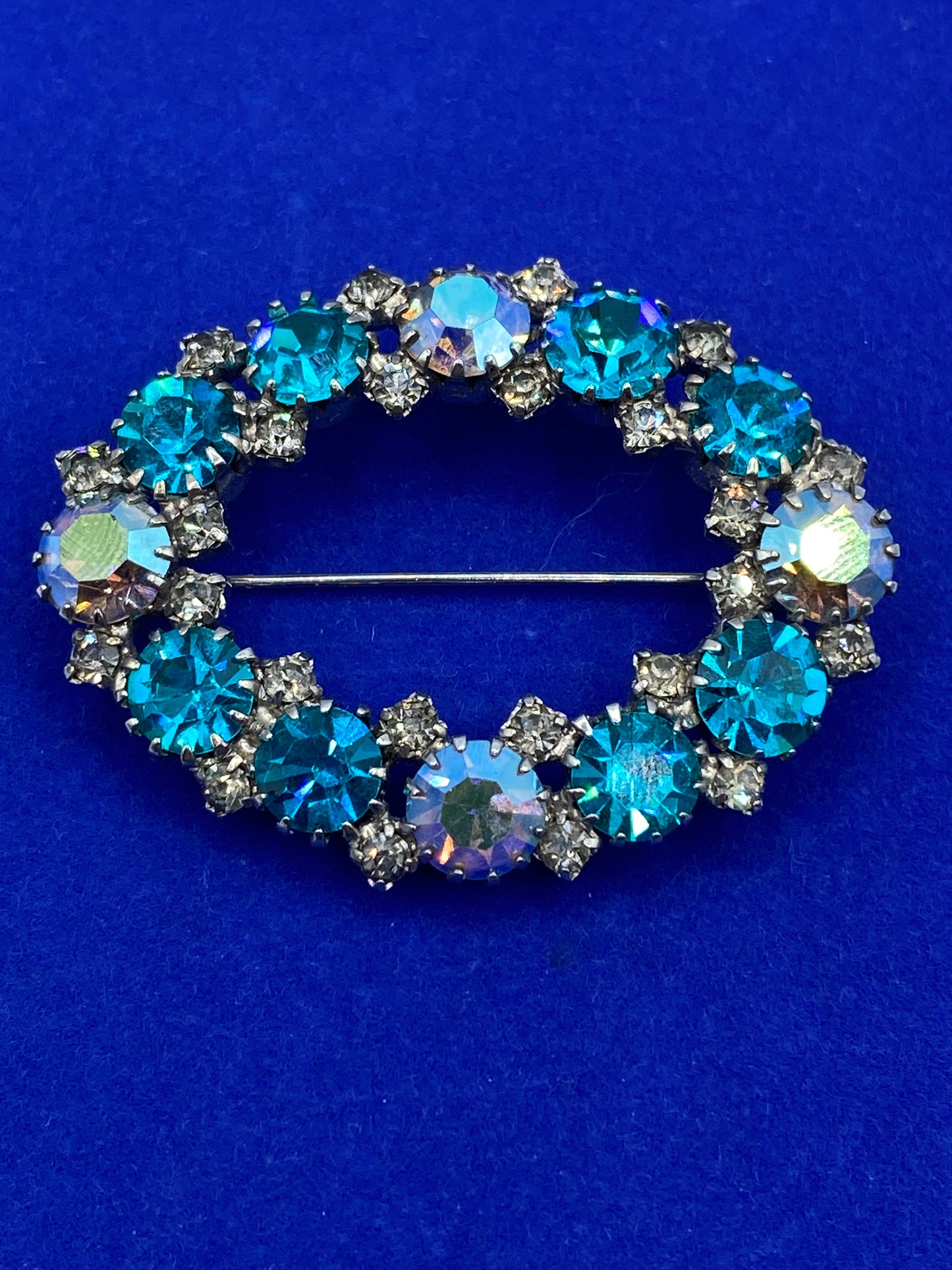 Vintage KARU Arke Inc. Rhinestone Brooch