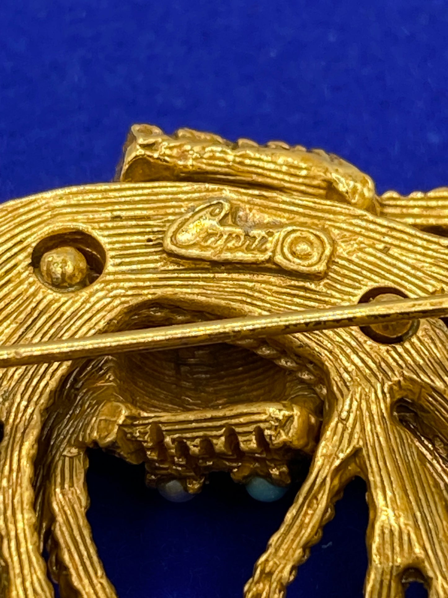 Vintage Capri Gold Tone Brooch