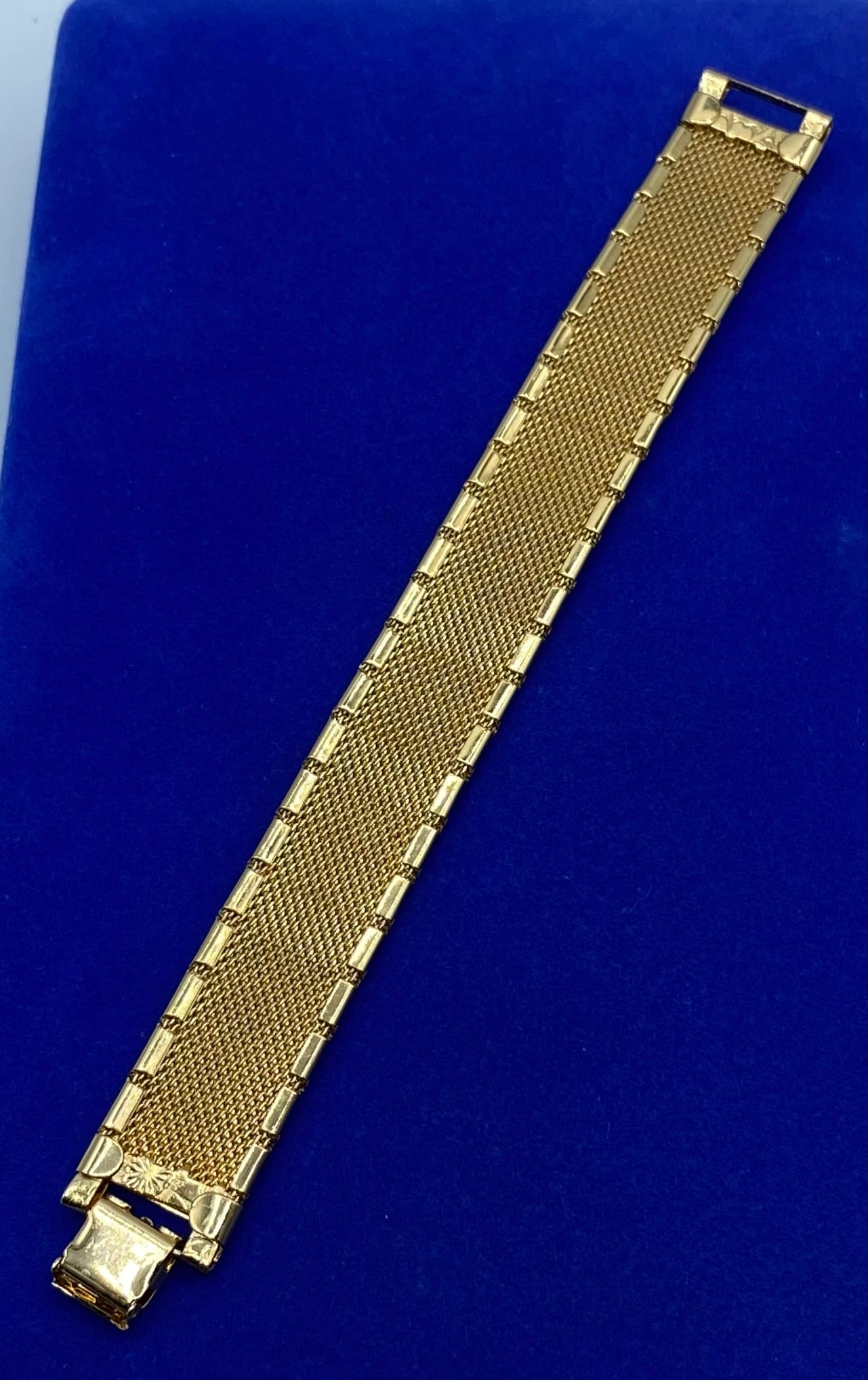 Gold Tone Floral Panel Bracelet