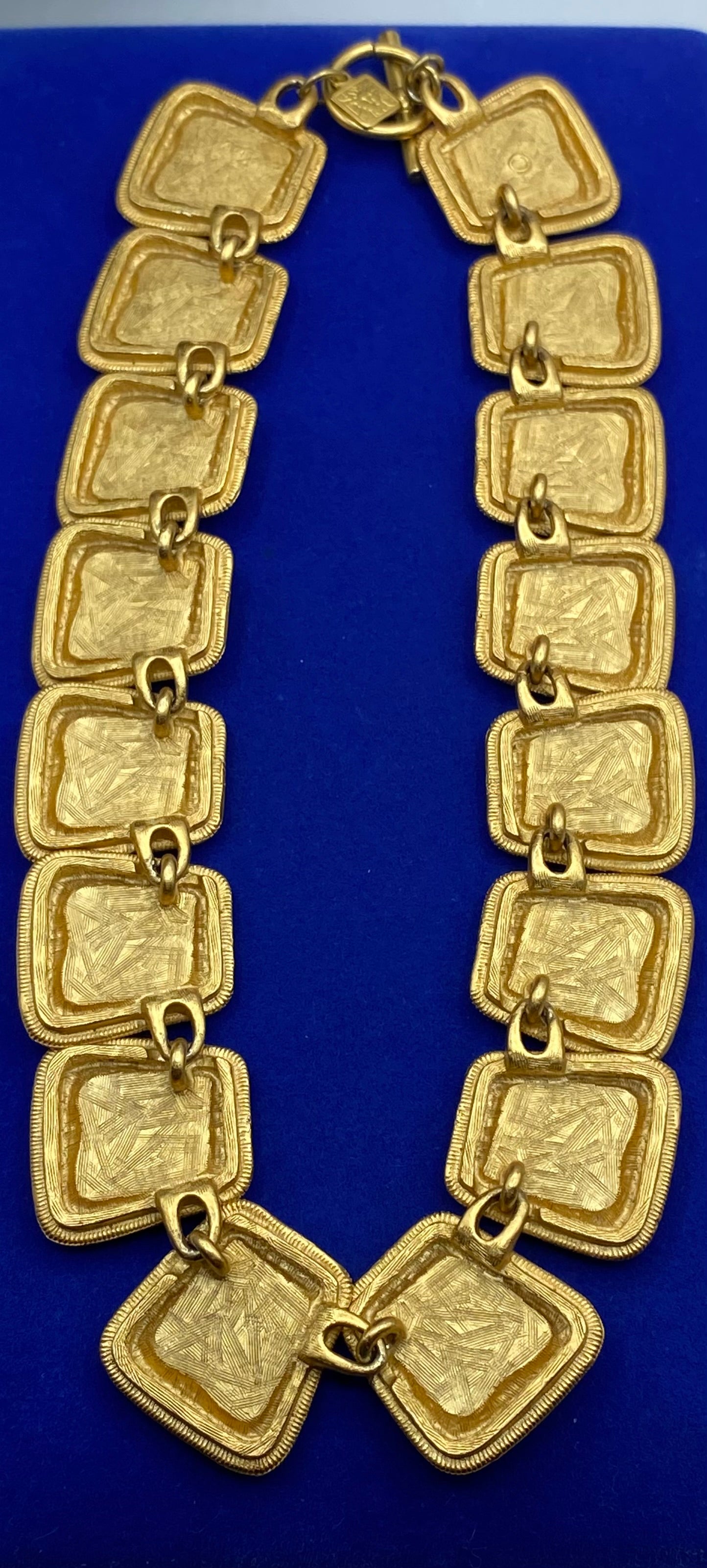 Vintage Anne Klein Enamel Gold Tone Necklace