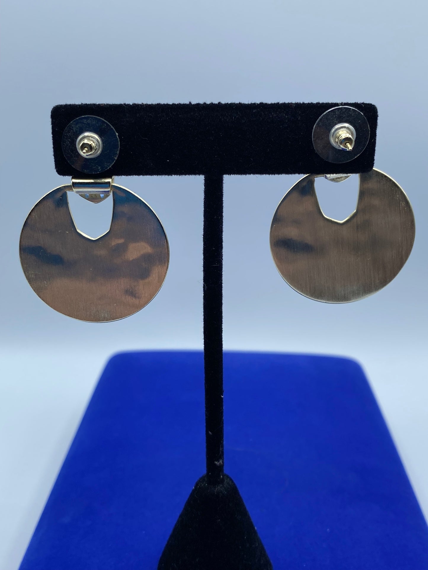 Kendra Scott Periwinkle Cats Eye Earrings