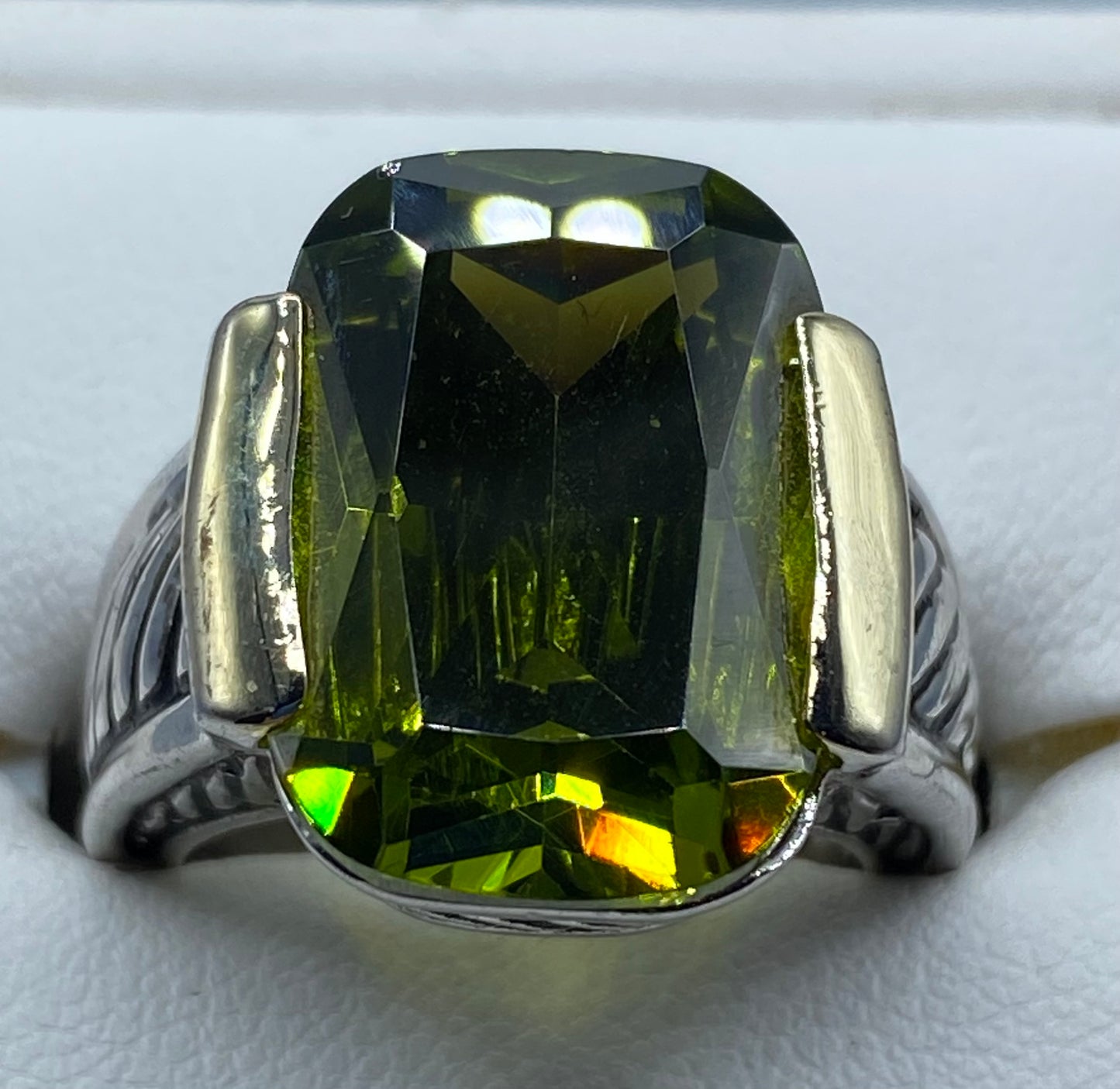 Green Glass & Silver Tone Ring