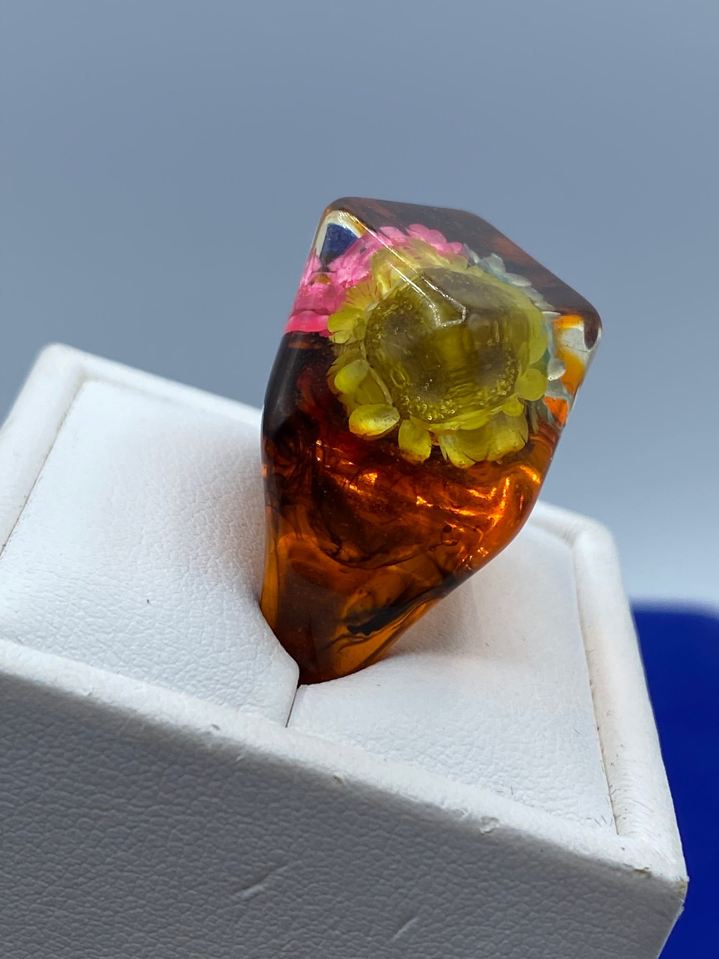 Vintage Floral Lucite Ring