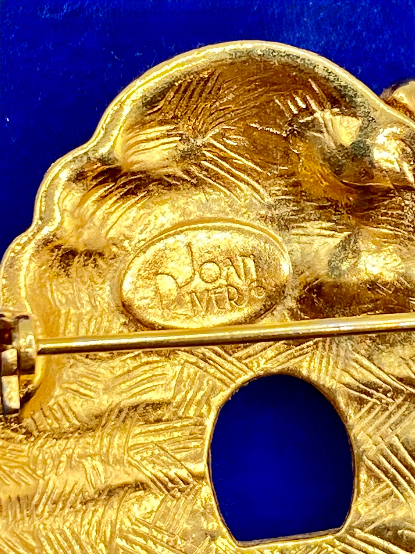 Joan Rivers Gold Tone Beehive Brooch