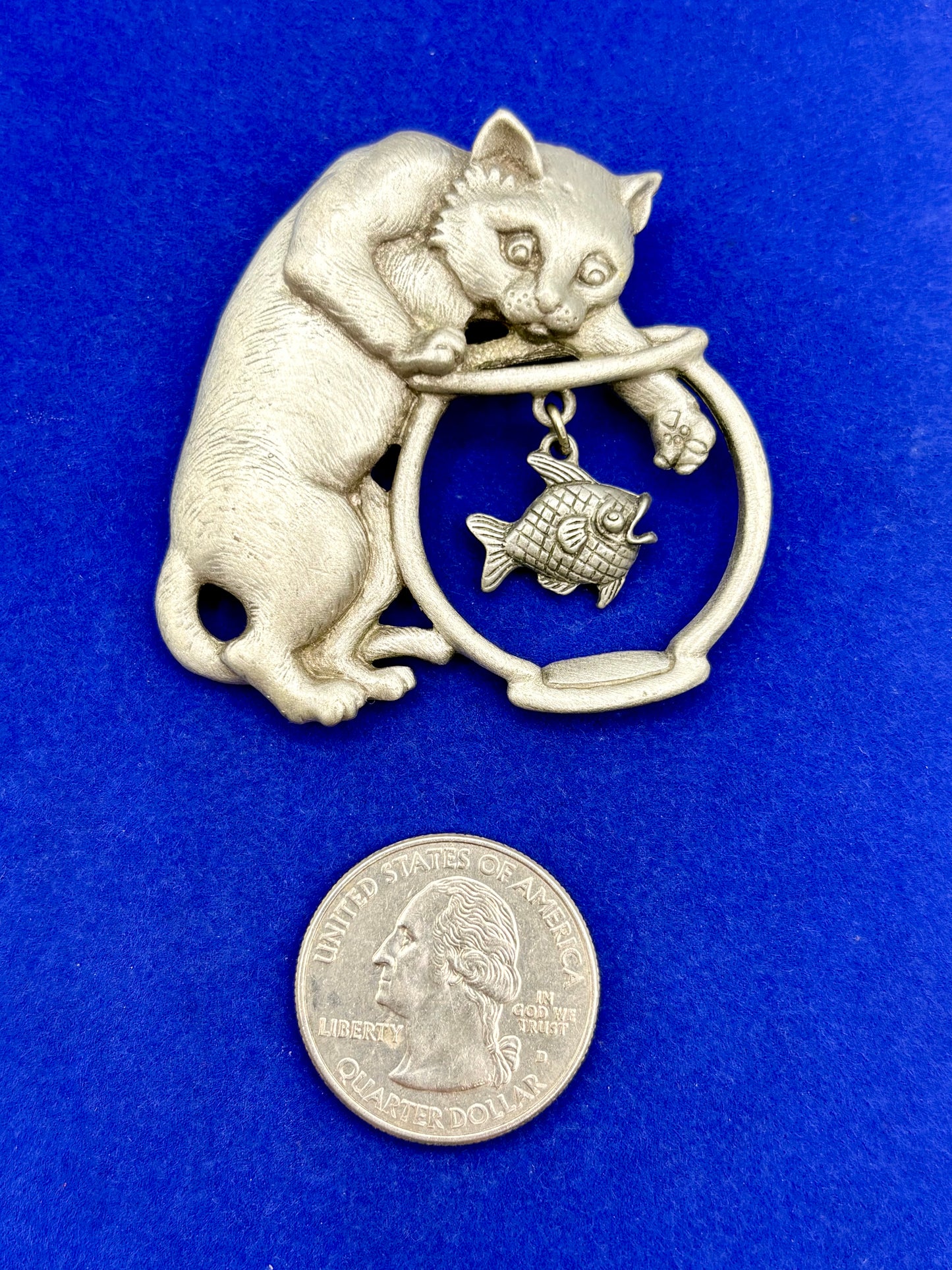 JJ Jonette Pewter Style Cat in Fish Bowl Brooch