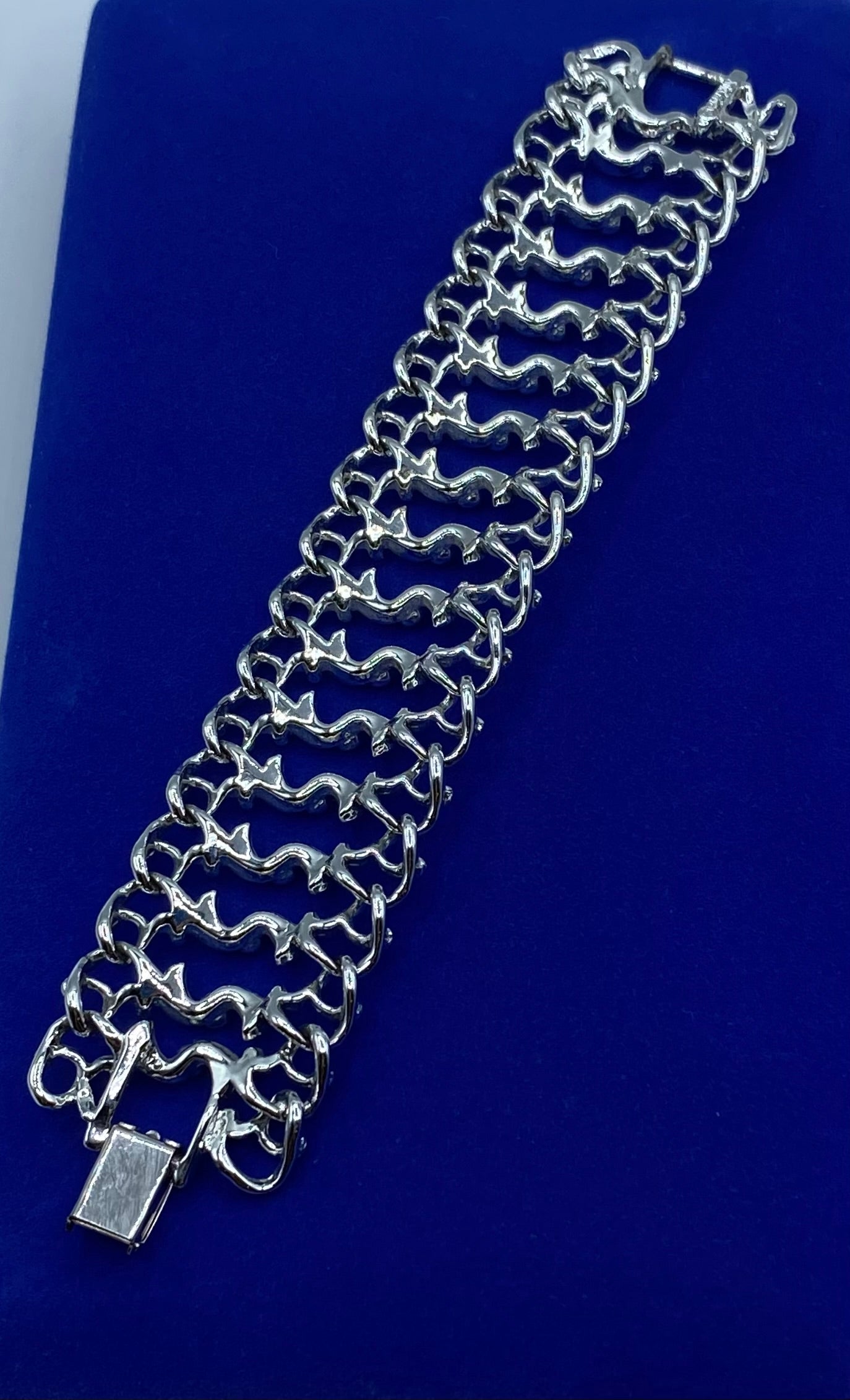 Vintage Sarah Coventry Silver Tone “Fancy Free” Bracelet