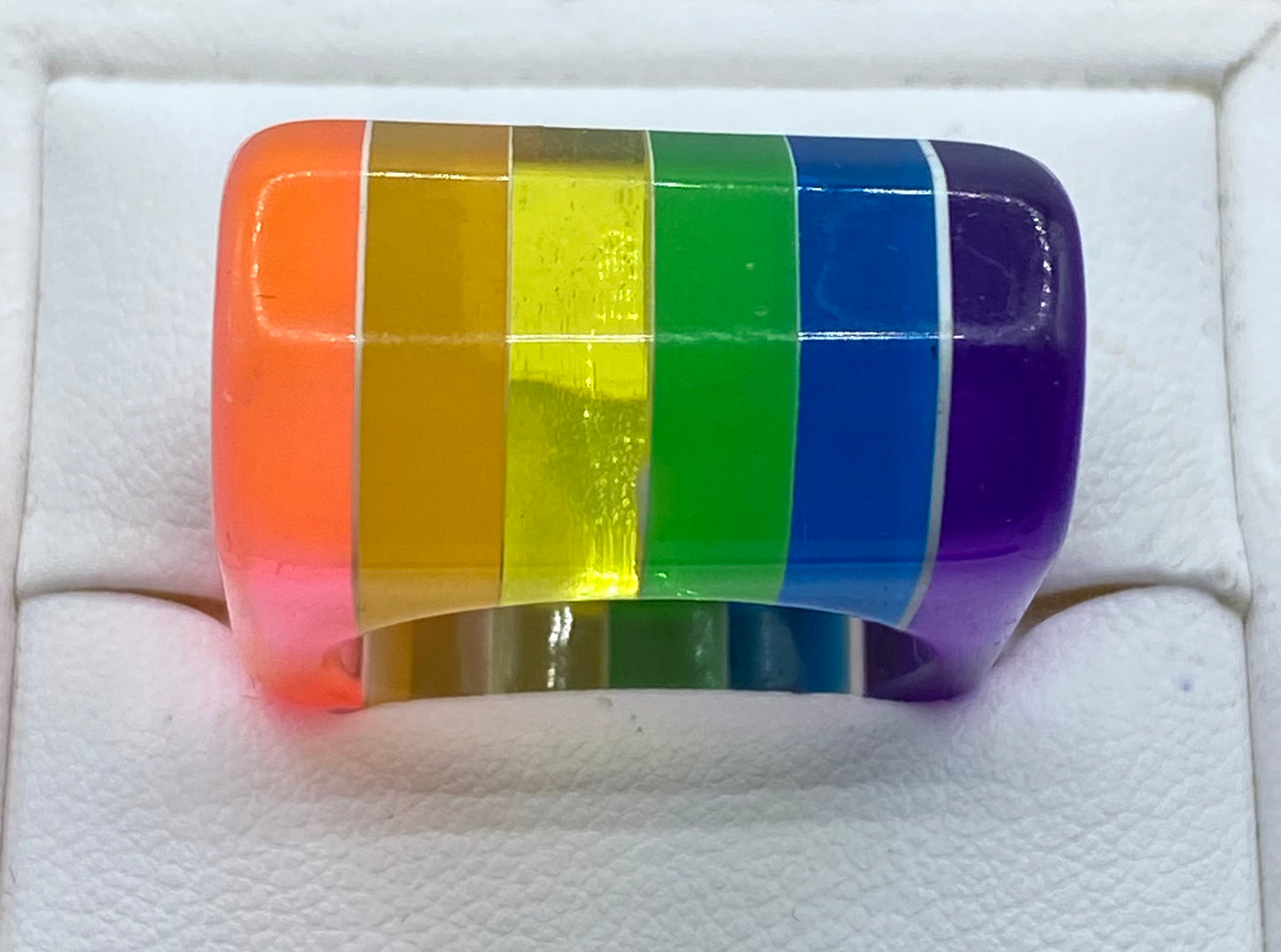 Vintage 80’s Rainbow Lucite Ring