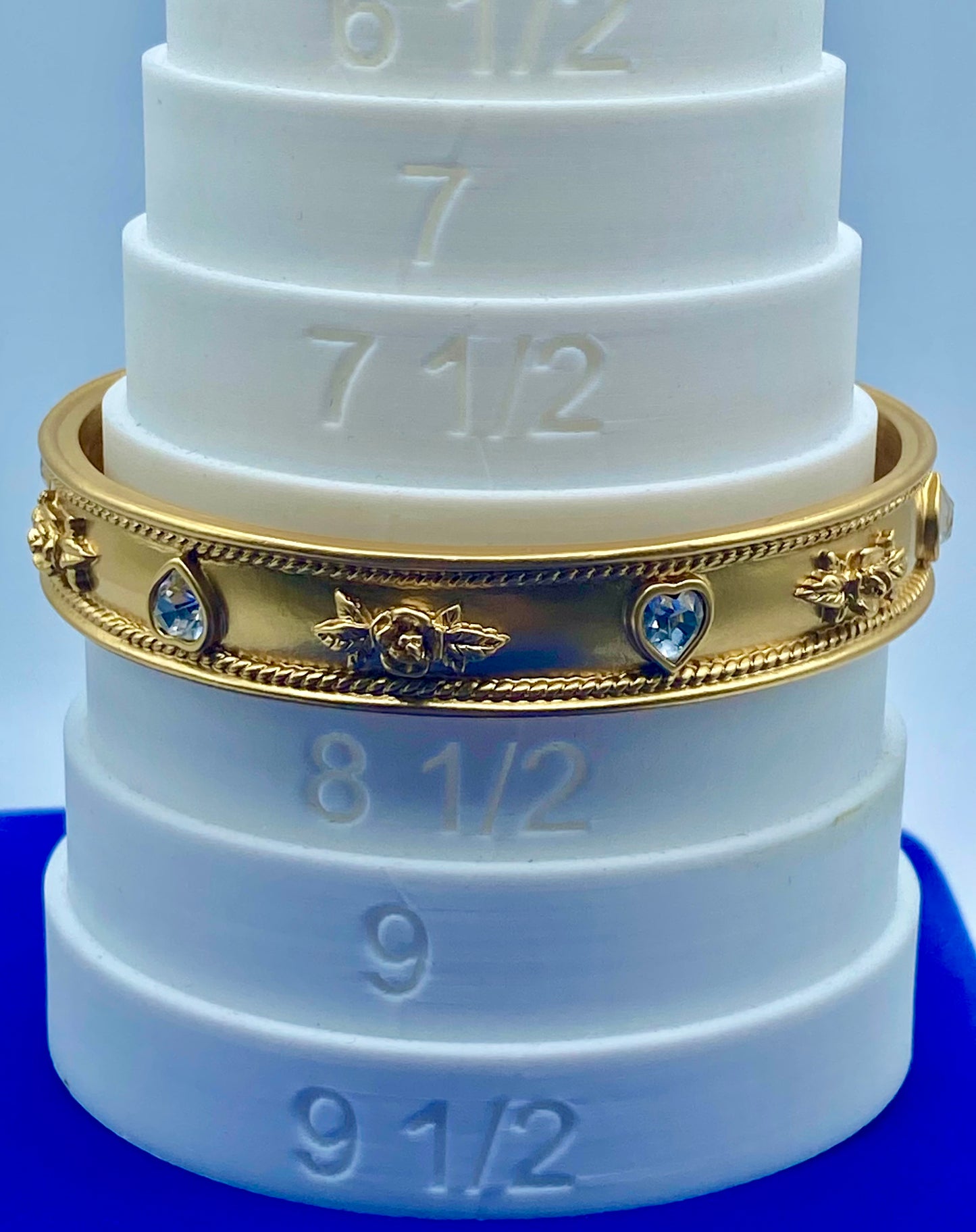 Vintage Elizabeth Taylor For Avon “Love Blooms” Gold Tone Jewelry Set