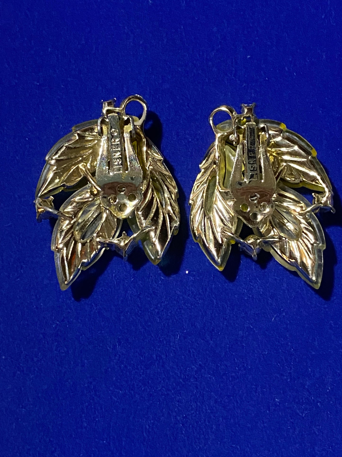 Vintage Lisner Yellow Lucite Leaf Clip Ons