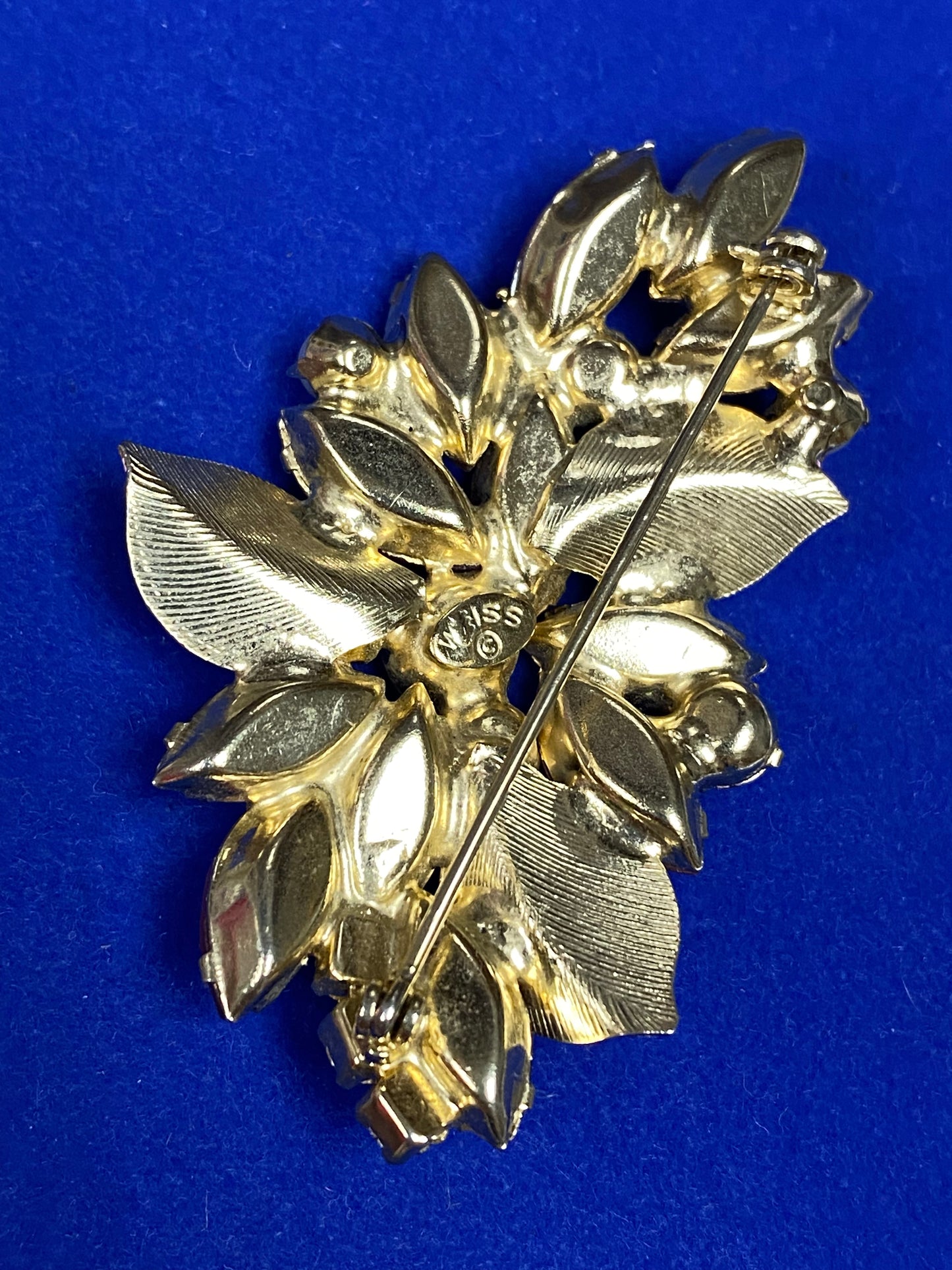Vintage Weiss Rhinestone & Enamel Brooch