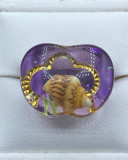 Vintage Shell Lucite Ring