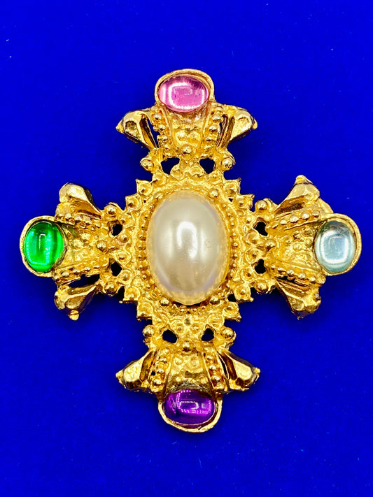 Gold Tone Acrylic Cabochon Maltese Cross Brooch