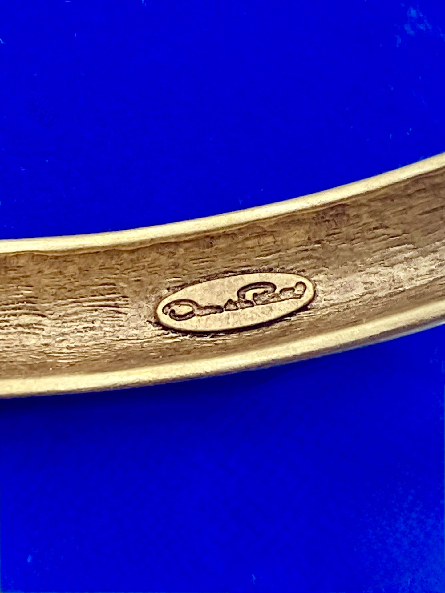 Vintage Oscar De La Renta Satin Gold Tone Bangle Bracelet