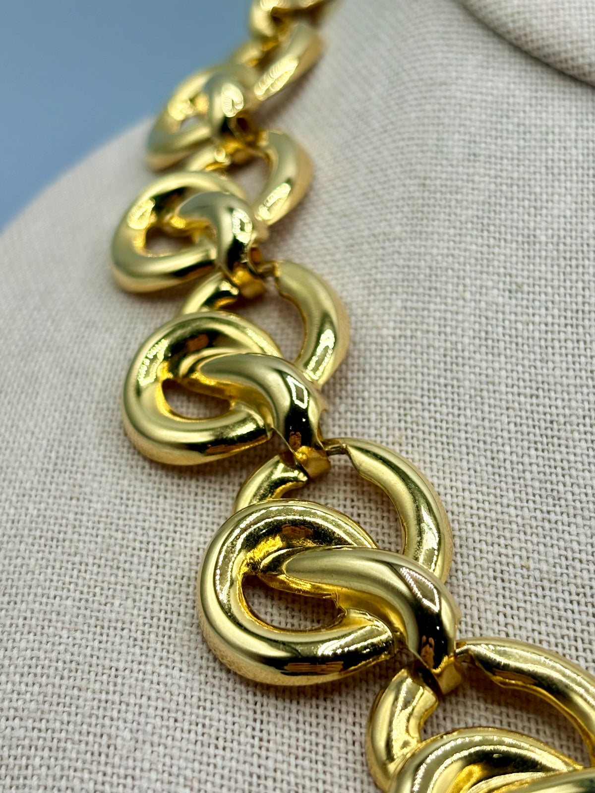 Vintage Gold Tone Toggle Choker Necklace