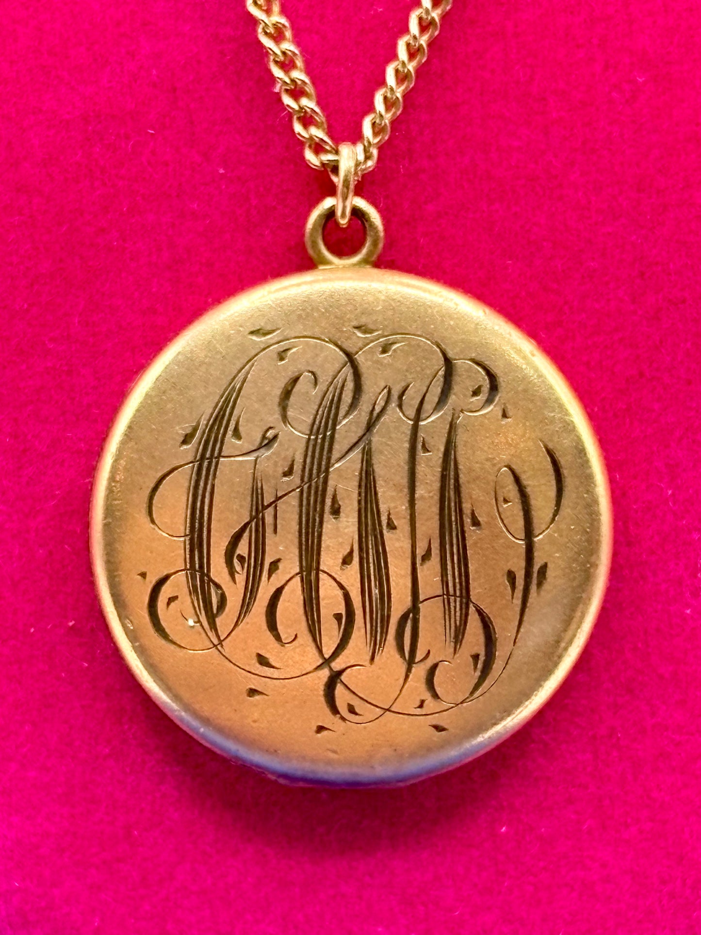 Vintage Victorian Engraved Locket Necklace