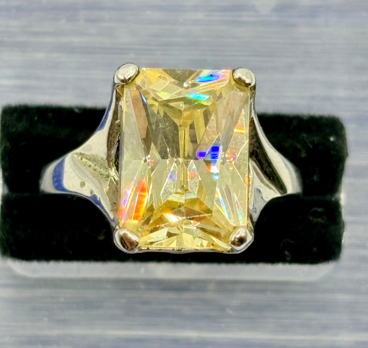 Pale Yellow Glass Silver Tone Costume Ring