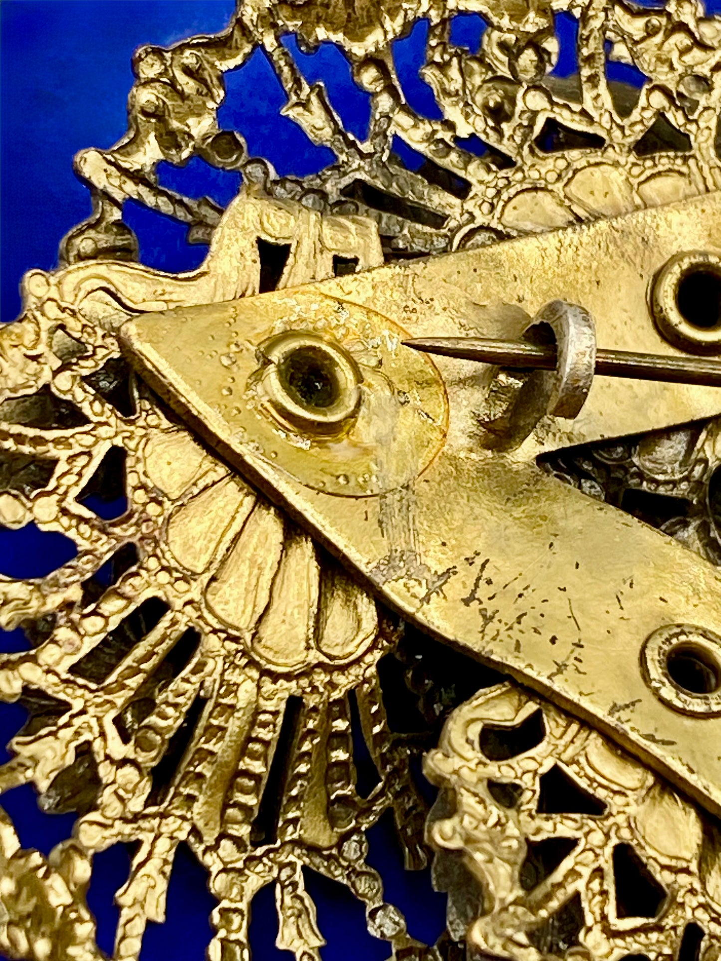 Vintage Floral Gold Tone Brooch