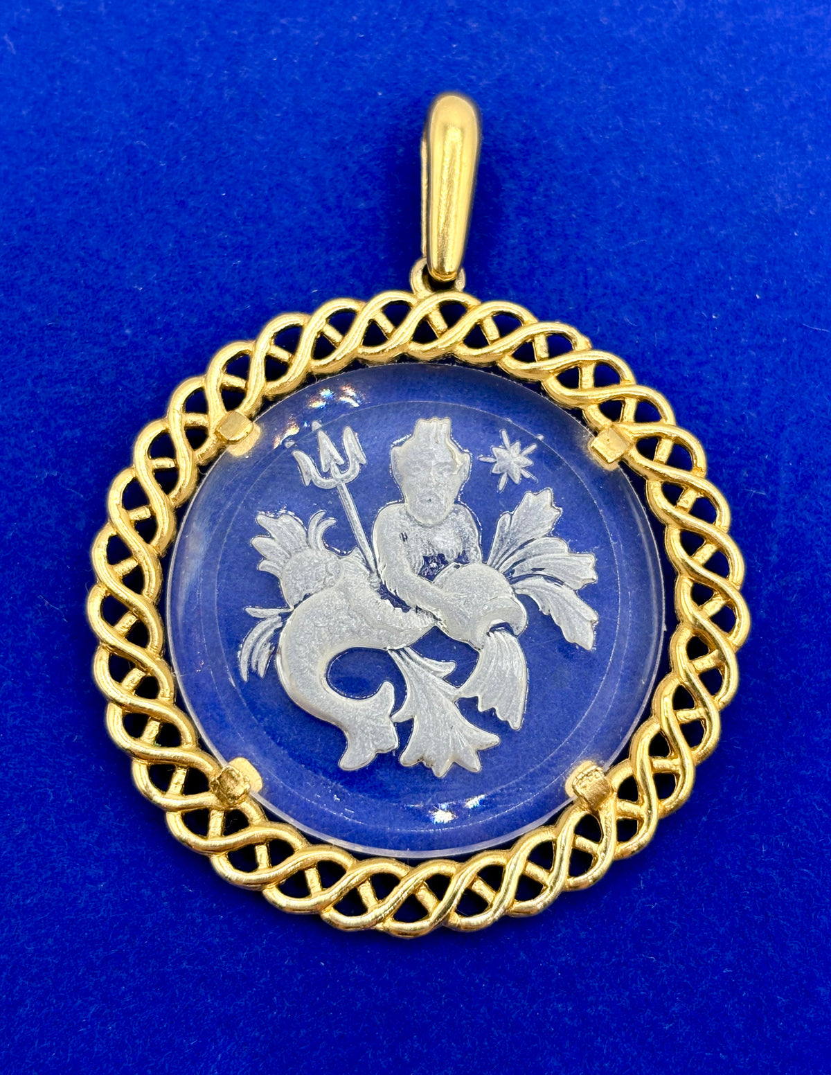 Vintage Crown Trifari Aquarius Zodiac Sign Carved Intaglio Glass Gold Tone Pendant