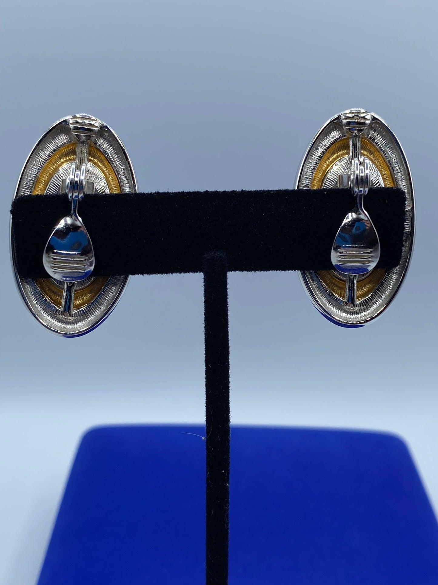 Statement Monet Clip Ons