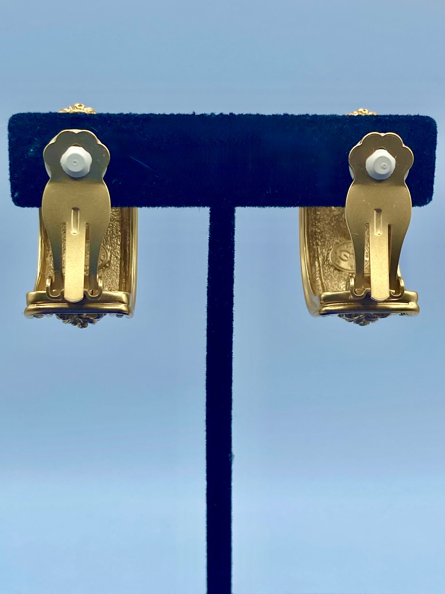 Vintage Elizabeth Taylor For Avon “Love Blooms” Gold Tone Jewelry Set