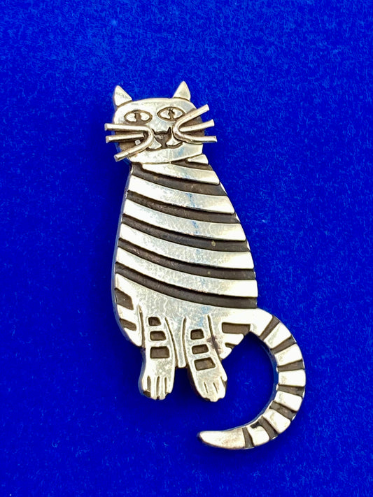 Vintage Sterling Silver Cat Brooch