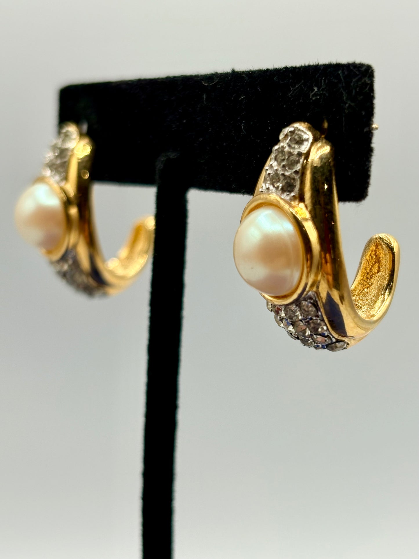 Vintage Gold Tone Pearl & Rhinestone Richelieu Pierced Earrings