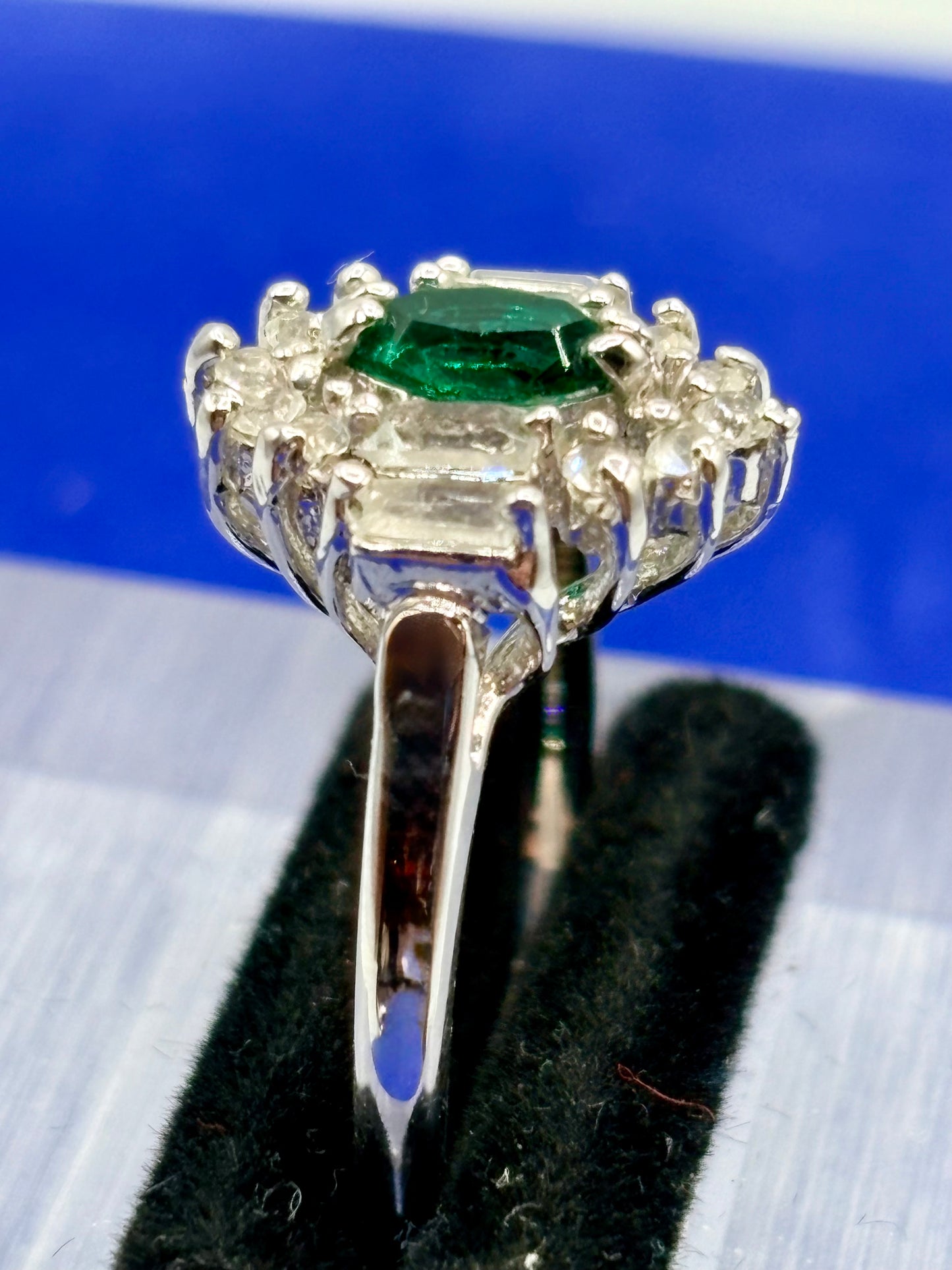 Green & Clear Glass Silver Tone Costume Ring