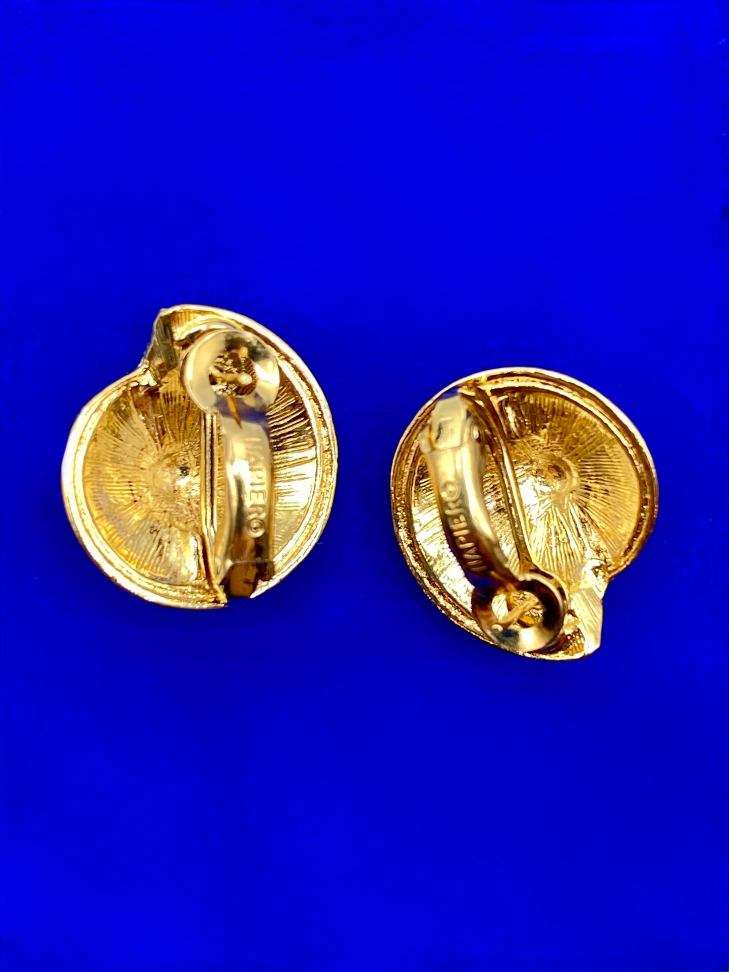 Vintage Napier Gold Tone Shell NWT Earrings
