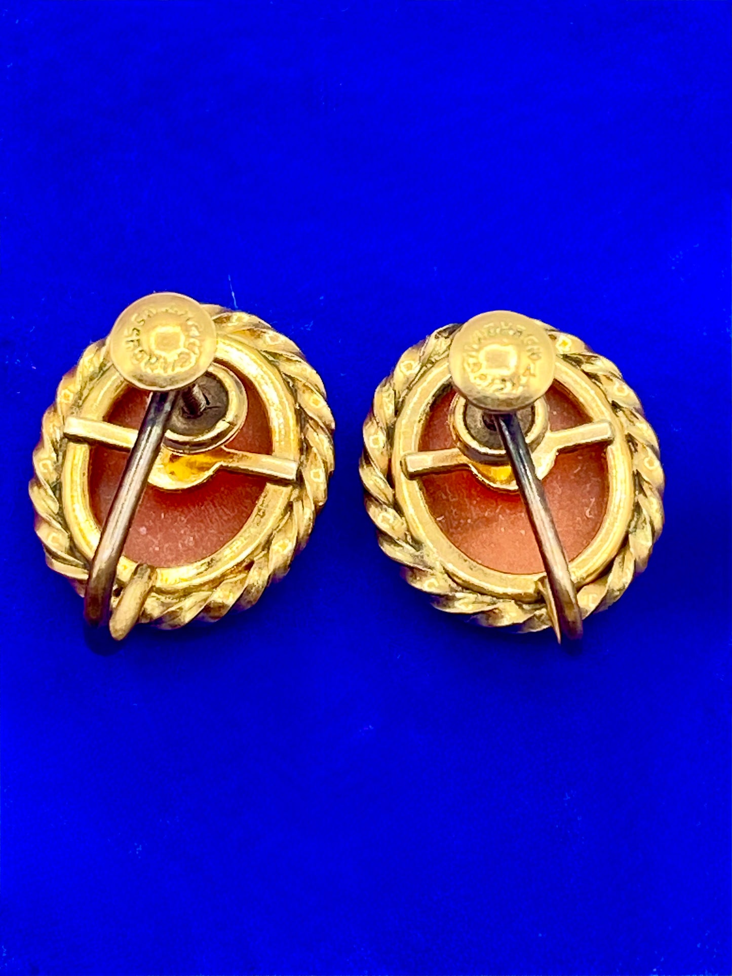 Gold Filled Shell Cameo Screw Back Earrings