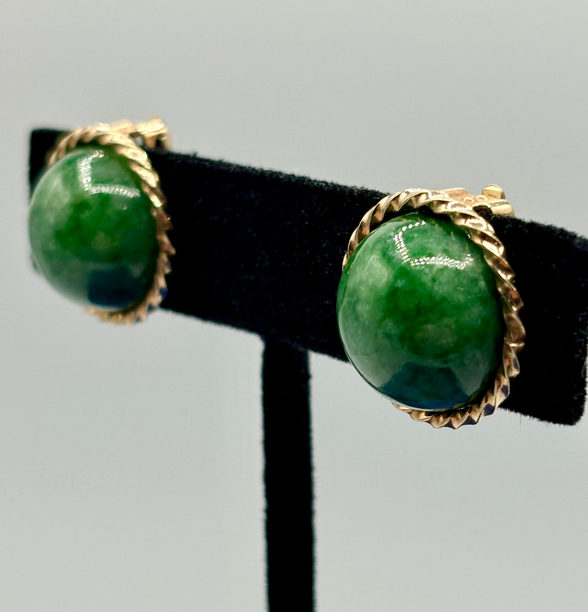 Vintage Winard 1/20-12KT Gold Filled Jade Clip Ons