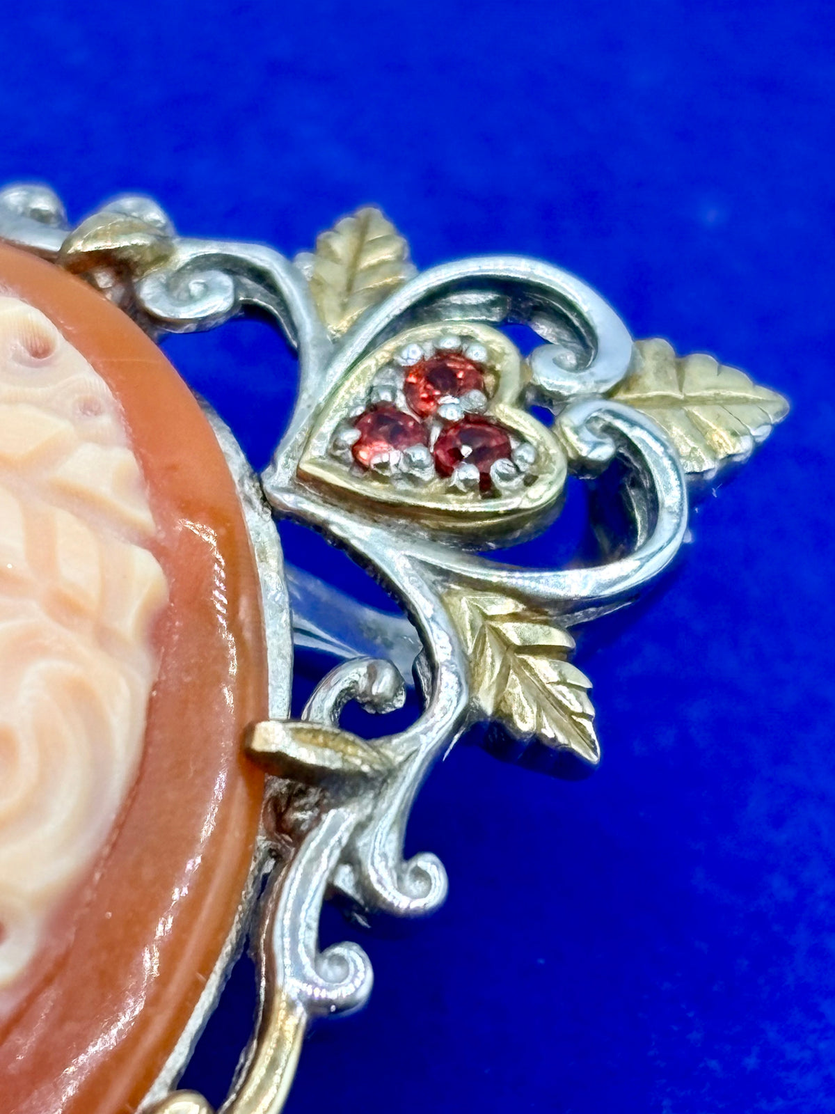 Sterling Silver & Ruby Shell Cameo Brooch/Pendant