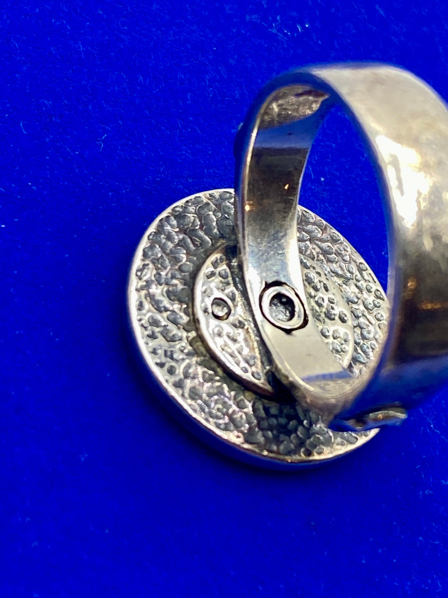 Silpada Retired Sterling Silver Etched Mosaic Coin Disc Ring w/Box
