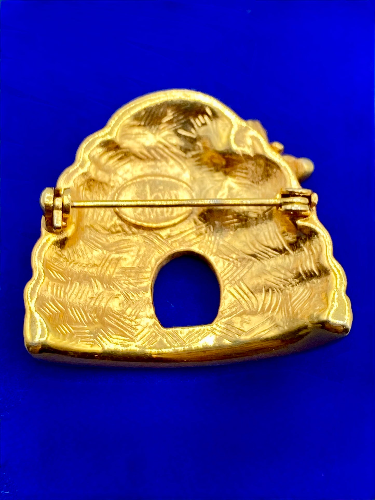 Joan Rivers Gold Tone Beehive Brooch