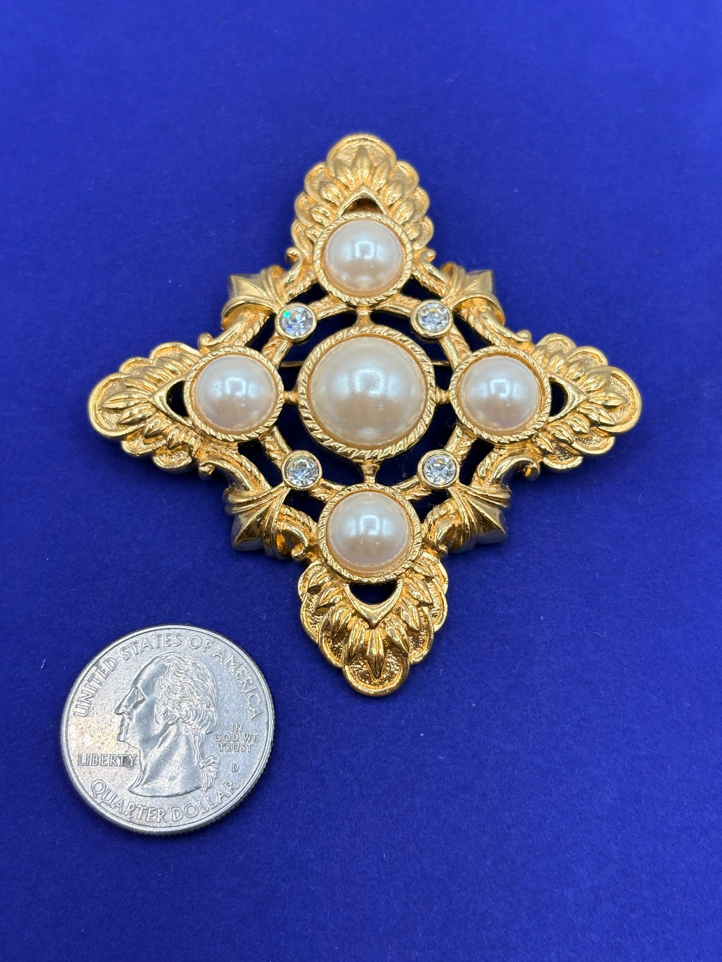 Gold Tone Pearl & Rhinestone KJL Avon Brooch/Pendant