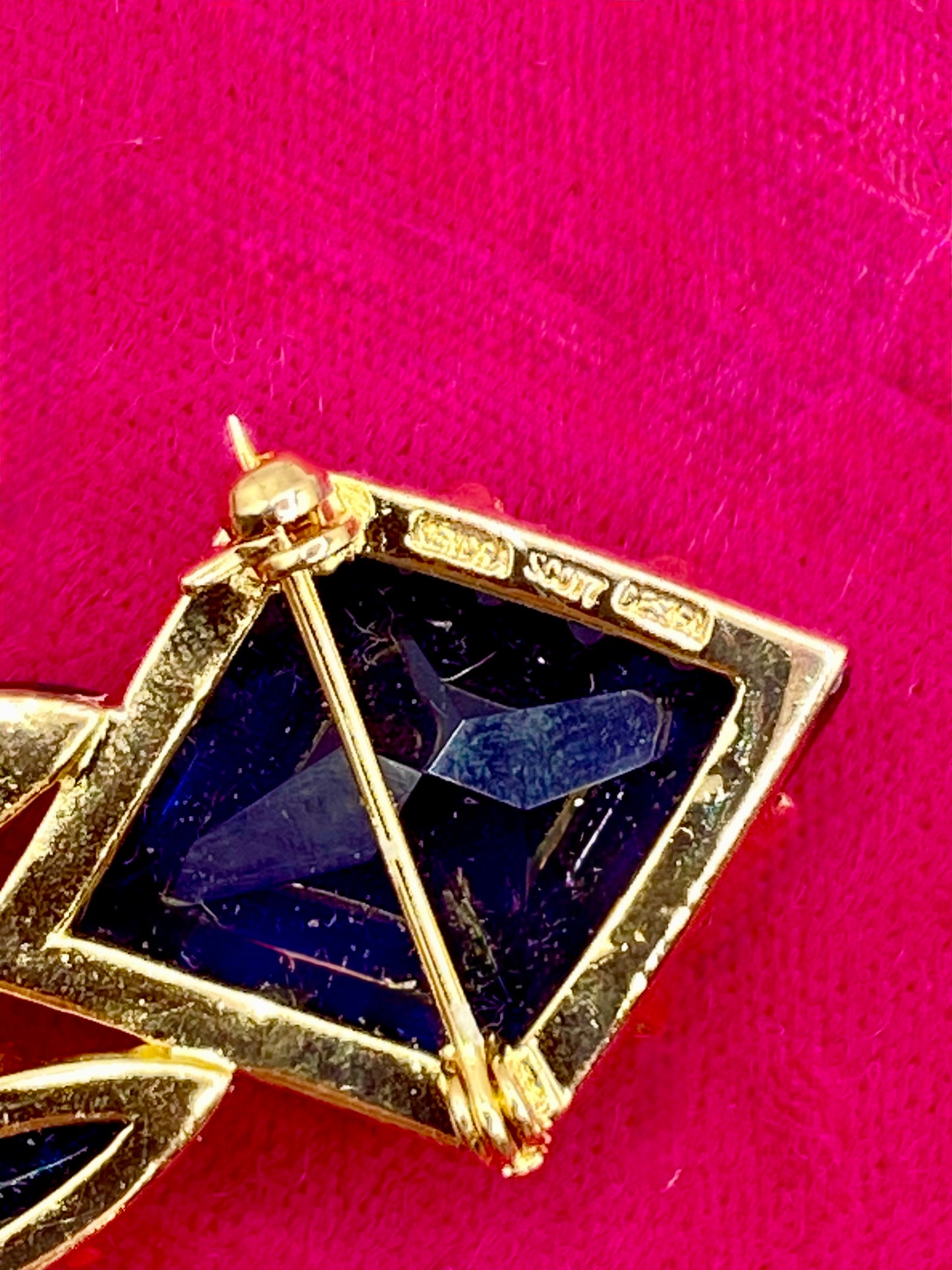 Vintage Kendra Scott Designs Blue Glass Gold Tone Brooch