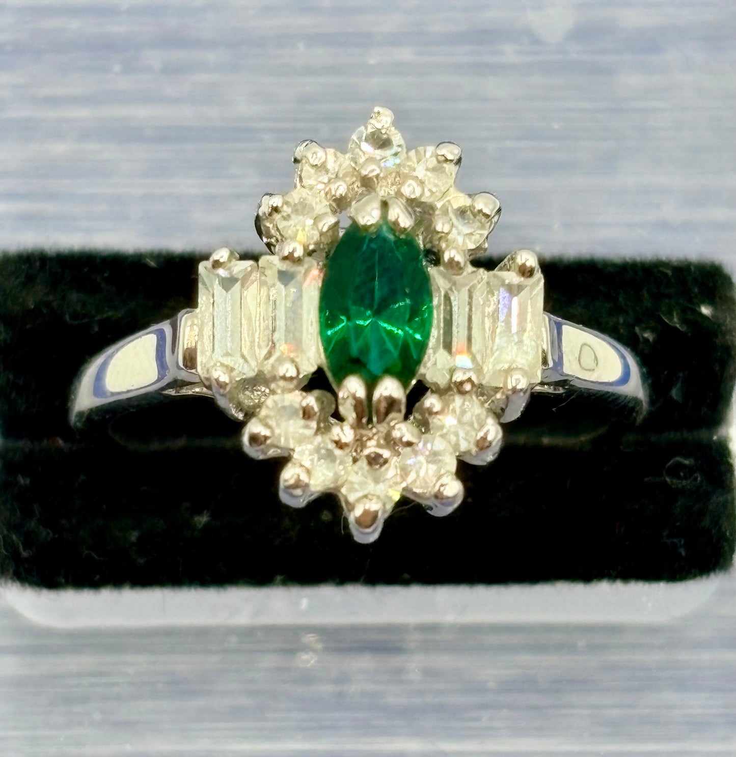 Green & Clear Glass Silver Tone Costume Ring