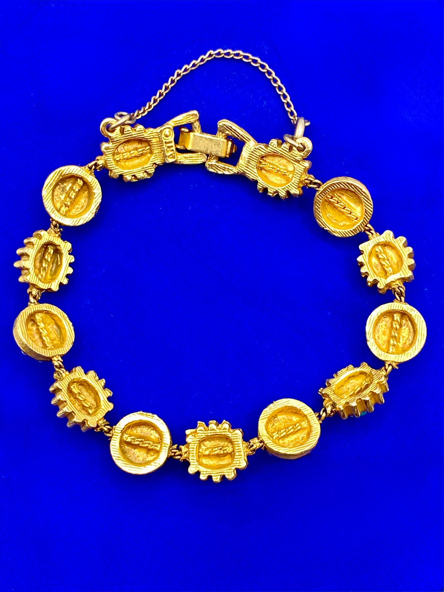 Vintage ART Gold Tone Link Bracelet