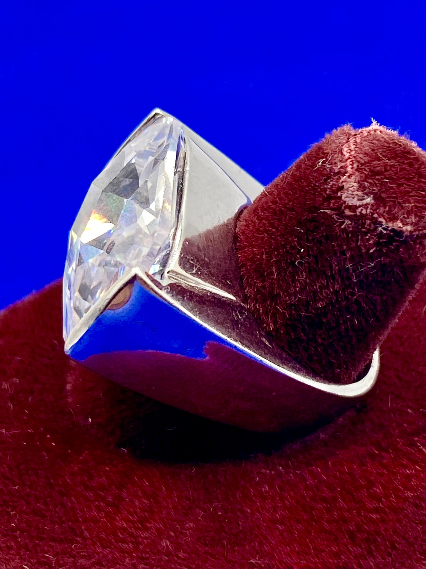 Large Clear Faceted Glass & Silver Tone Ring