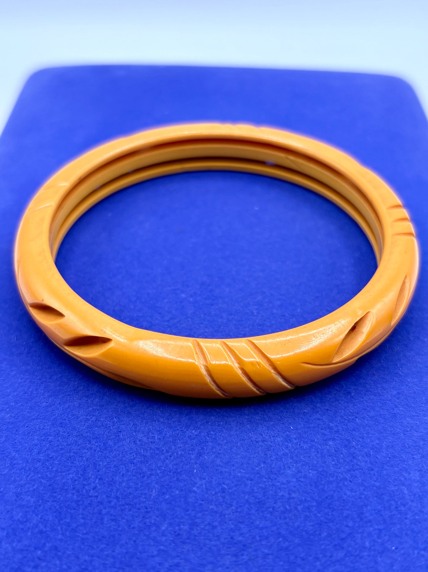 Vintage Butterscotch Bakelite Carved Bangle Bracelet