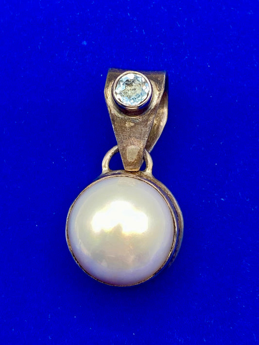 Sterling Silver Mother of Pearl & Topaz Pendant
