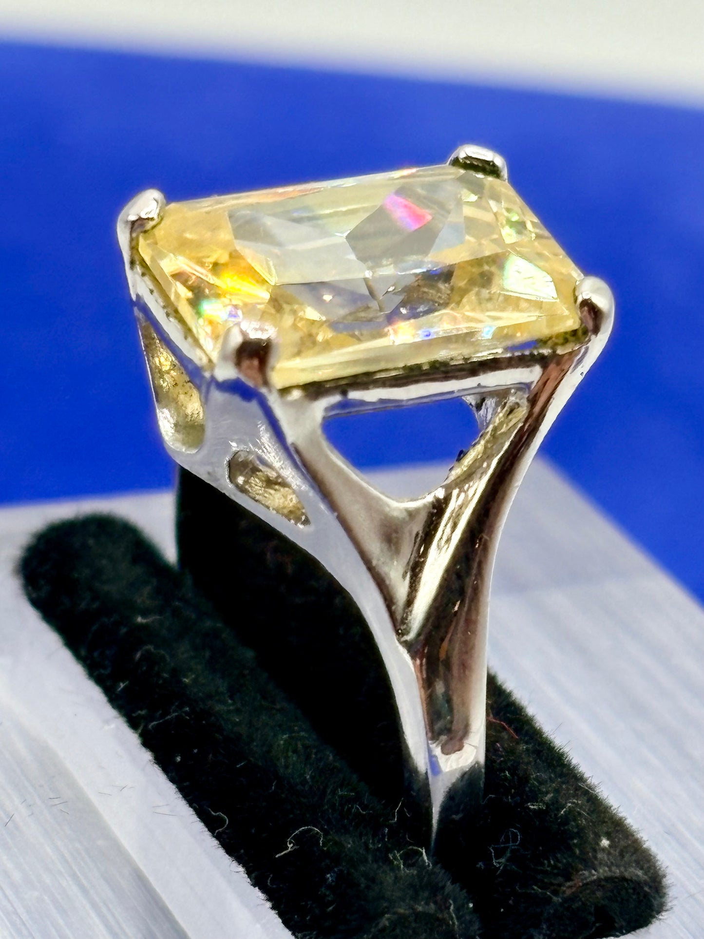 Pale Yellow Glass Silver Tone Costume Ring