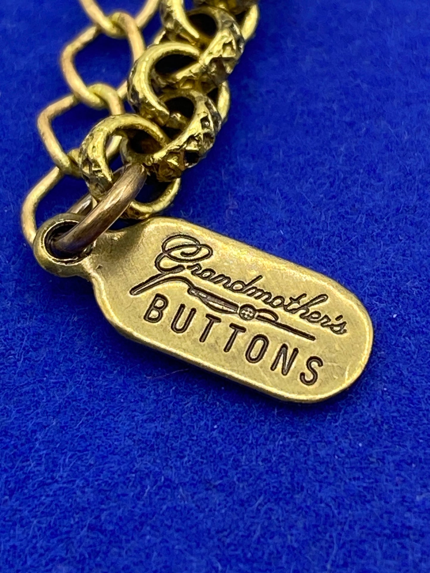 Grandmother’s Buttons Bracelet