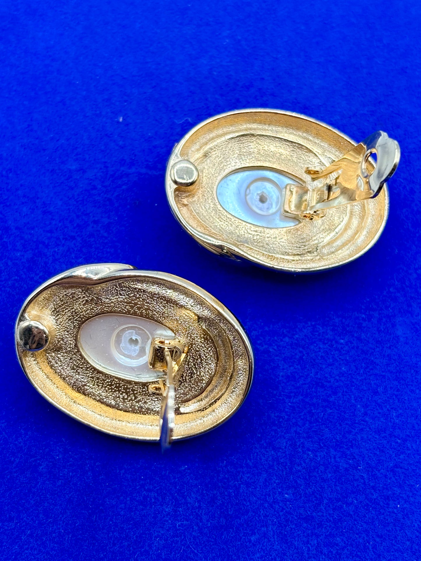 Vintage Gold Tone Les Bernard Pearl Clip Ons