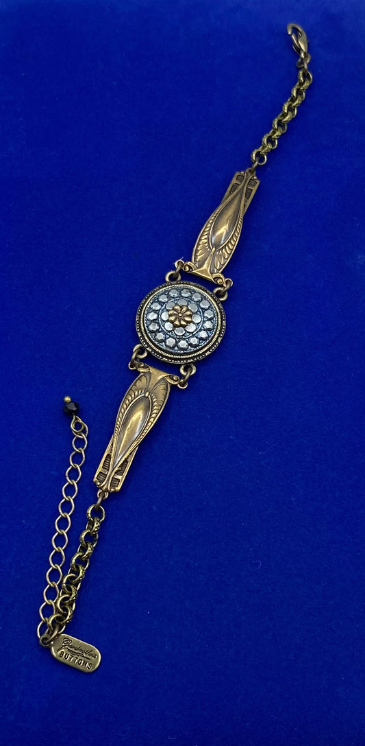 Grandmother’s Buttons Bracelet