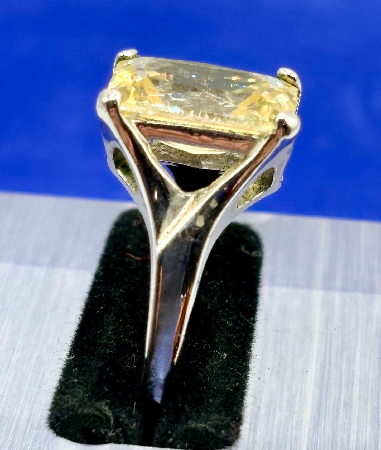 Pale Yellow Glass Silver Tone Costume Ring