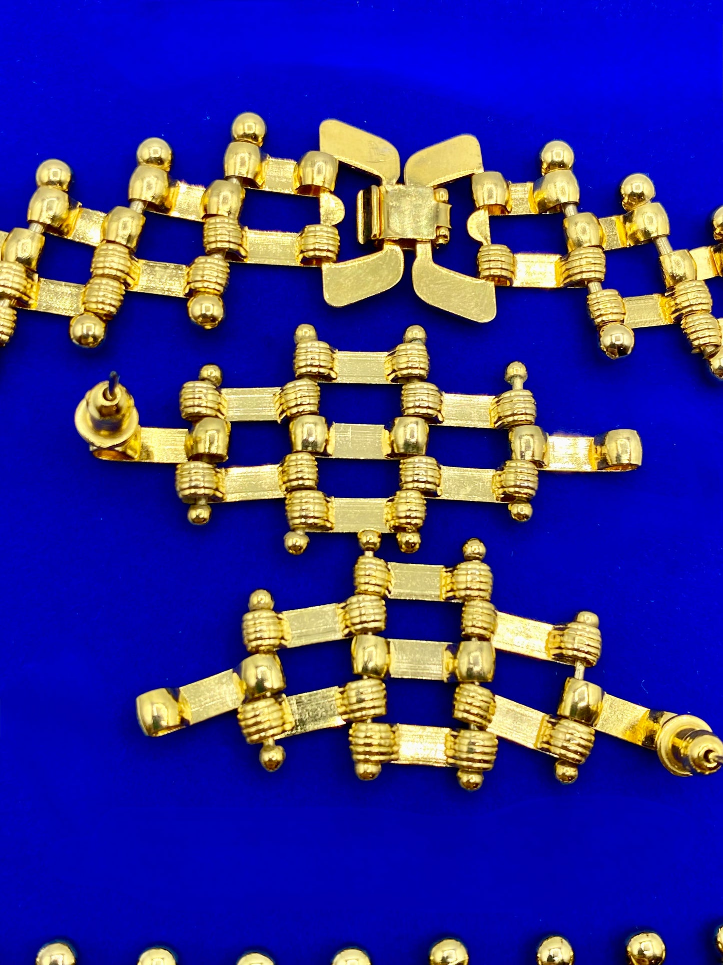 Vintage Gold Tone Jewelry Set