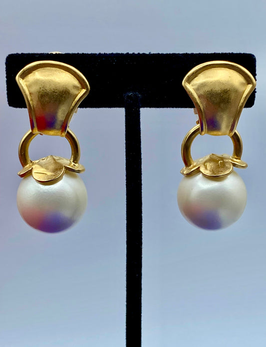 Vintage Les Bernard Faux Pearl Door Knocker Clip Ons